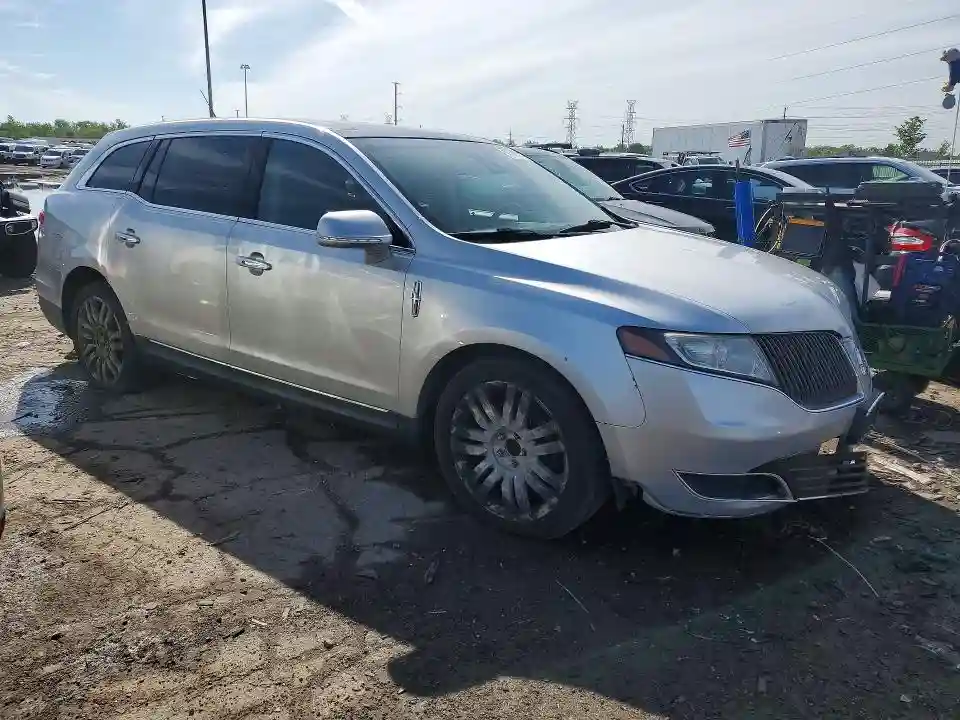 2LMHJ5AT6GBL01824 2016 LINCOLN MKT-3