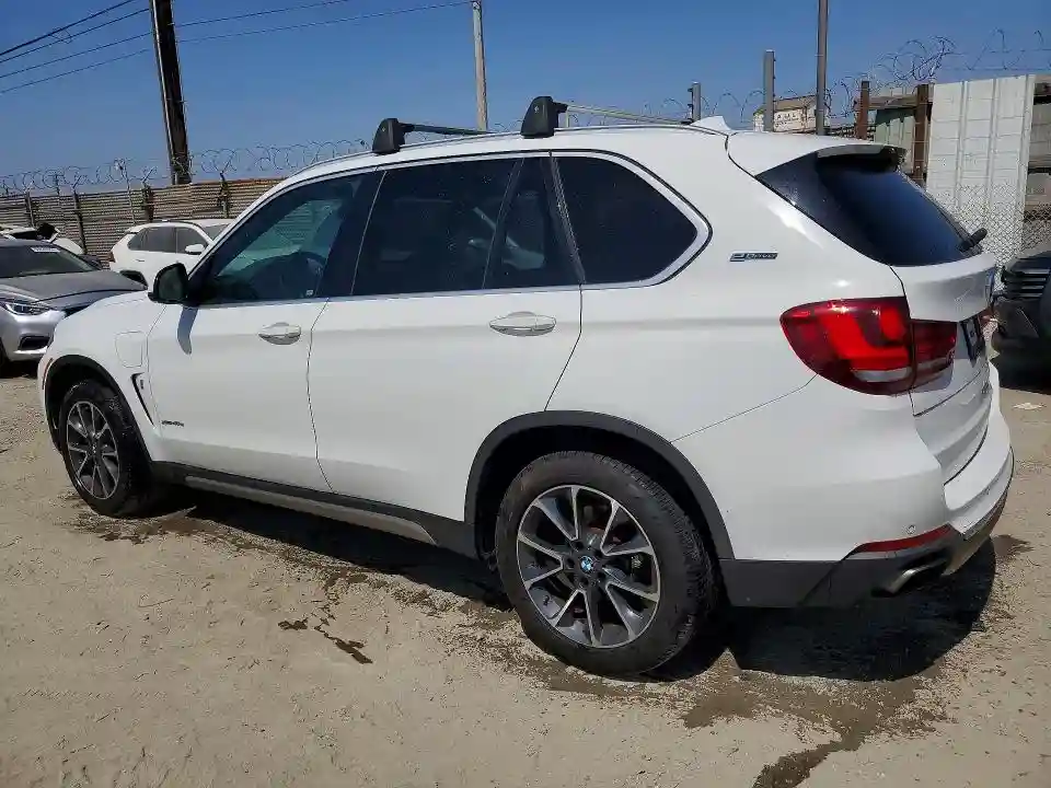 5UXKT0C58J0W00675 2018 BMW X5-1