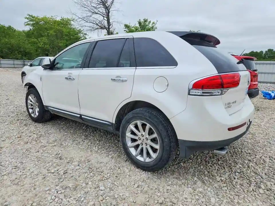 2LMDJ6JK0BBJ14972 2011 LINCOLN MKX-1