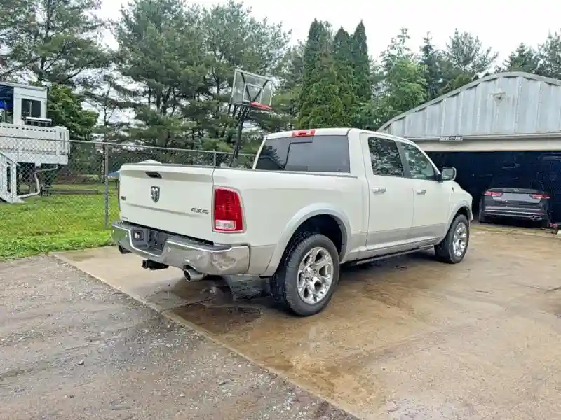 1C6RR7NM9JS254451 2018 RAM 1500-3
