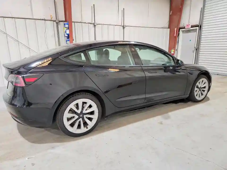 5YJ3E1EA3NF371457 2022 TESLA MODEL 3-2