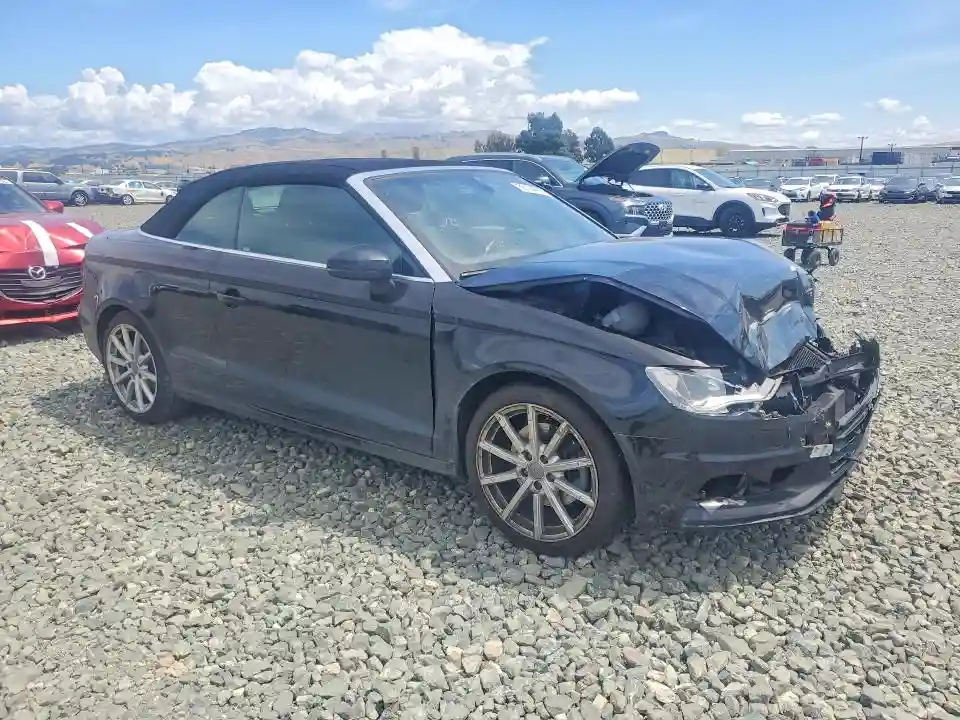 WAU7FLFF2F1041448 2015 AUDI A3-3