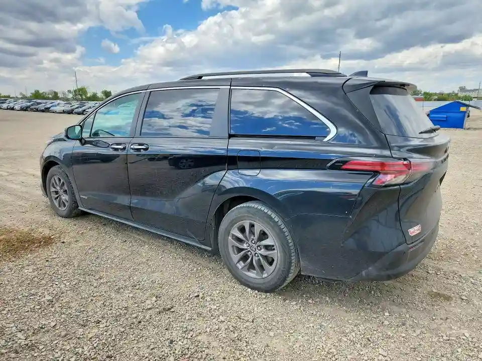 5TDJRKEC4MS067504 2021 TOYOTA SIENNA-1