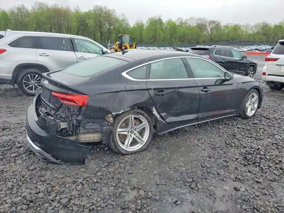 WAUDACF52MA039379 2021 AUDI A5-2