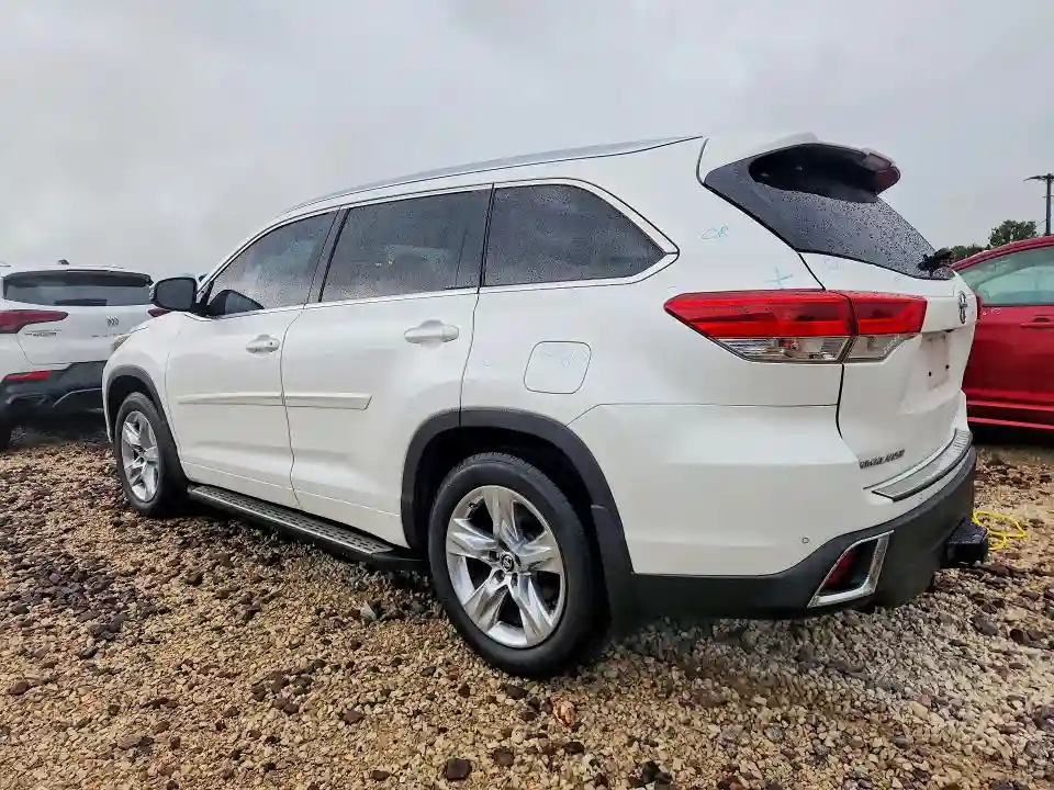 5TDDZRFHXJS821923 2018 TOYOTA HIGHLANDER-1