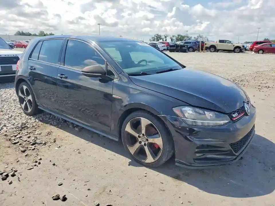 3VW447AU1JM262248 2018 VOLKSWAGEN GTI-3