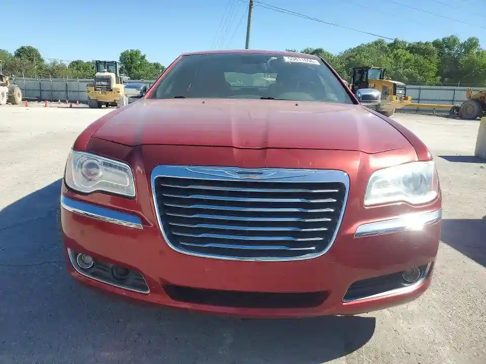 2C3CK6CT4BH530233 2011 CHRYSLER 300-4