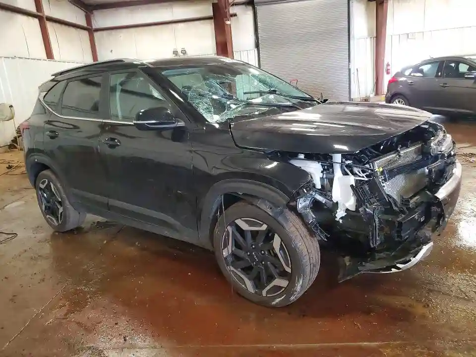 KNDETCA71R7504667 2024 KIA SELTOS-3