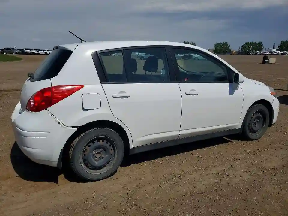 3N1BC1CP3BL493745 2011 NISSAN VERSA-2
