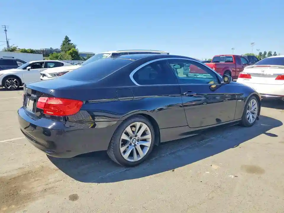 WBAKE5C59BE755066 2011 BMW 3 SERIES-2