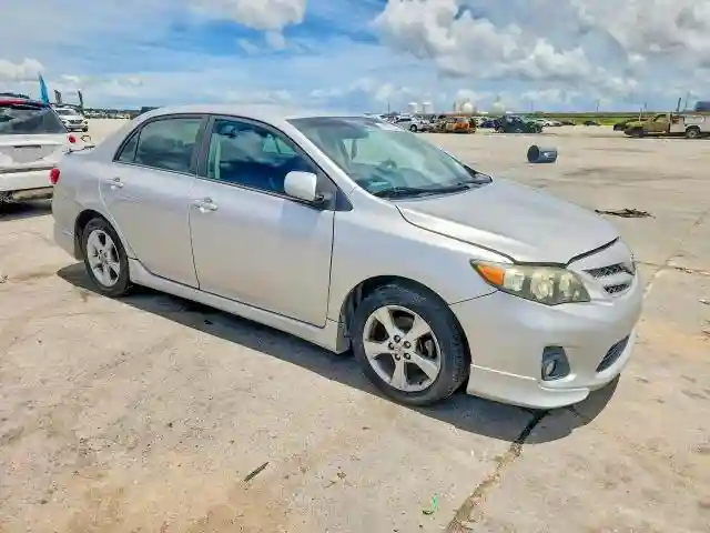 5YFBU4EE6DP144110 2013 TOYOTA COROLLA-3