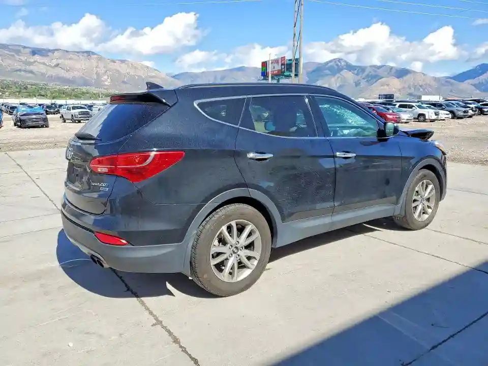 5XYZUDLA6GG305529 2016 HYUNDAI SANTA FE-2