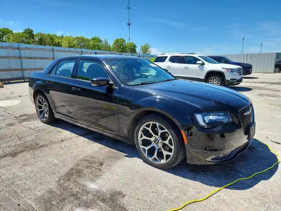 2C3CCABG3JH262150 2018 CHRYSLER 300-3