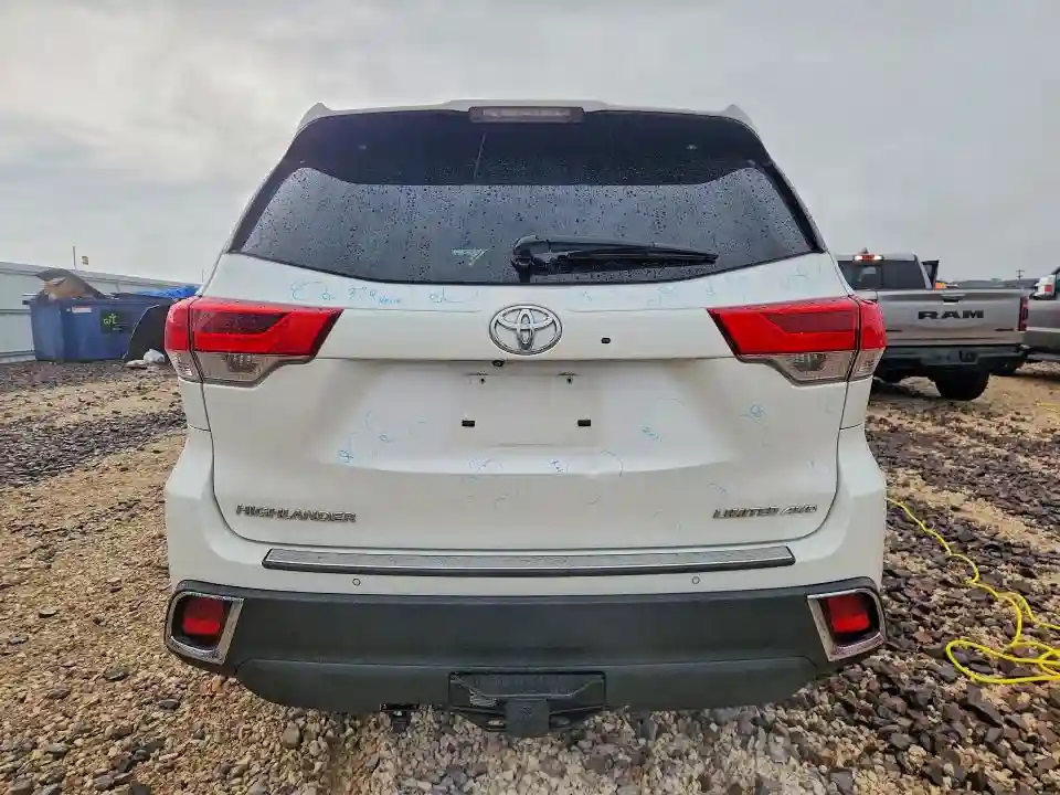 5TDDZRFHXJS821923 2018 TOYOTA HIGHLANDER-5