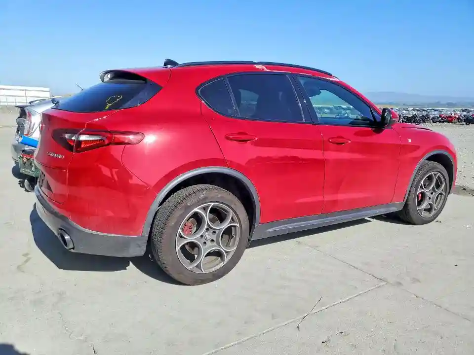 ZASPAKBN7N7D41319 2022 ALFA ROMEO STELVIO-2