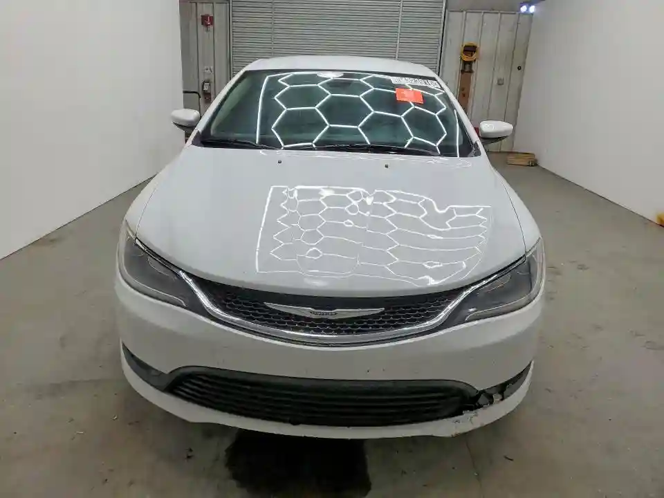 1C3CCCFB3GN195995 2016 CHRYSLER 200-4