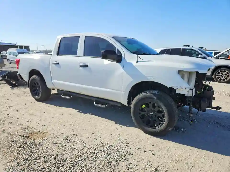1N6AA1EC1MN513497 2021 NISSAN TITAN-3