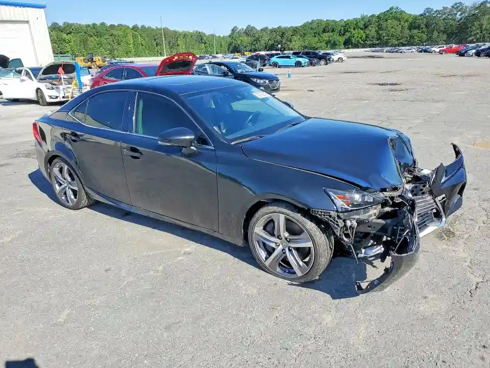 JTHBA1D25J5073164 2018 LEXUS IS-3