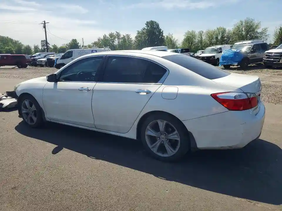 1HGCR2F32DA054384 2013 HONDA ACCORD-1