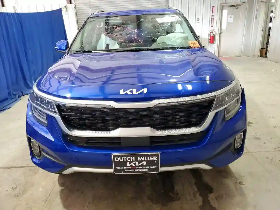KNDETCA25N7277580 2022 KIA SELTOS-4