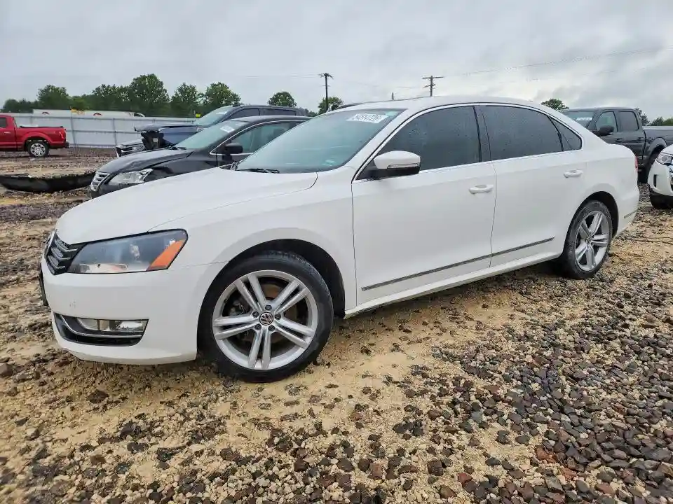 1VWCN7A37EC010205 2014 VOLKSWAGEN PASSAT-0