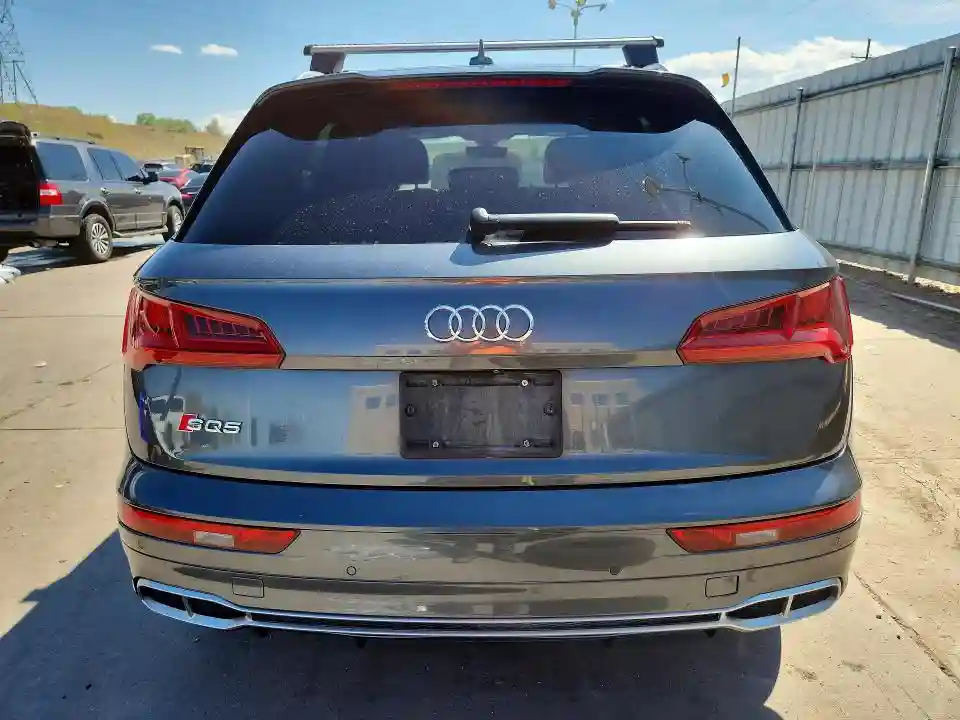 WA1A4AFY0J2166580 2018 AUDI SQ5-5