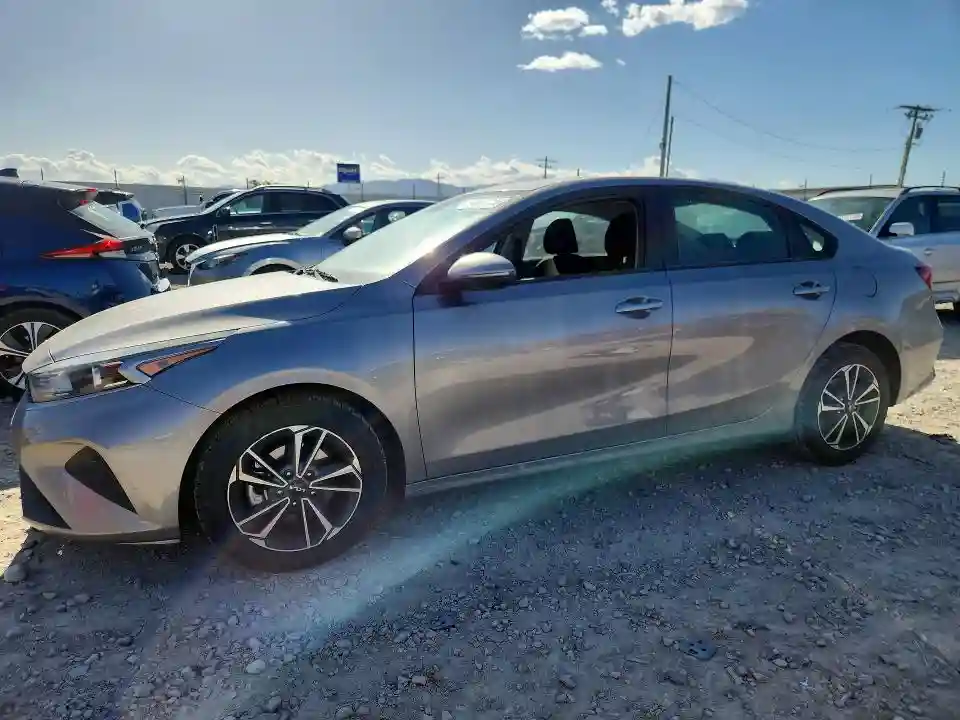 3KPF24AD9RE742852 2024 KIA FORTE LXS-0