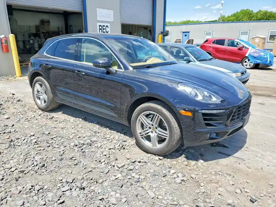 WP1AB2A51FLB60687 2015 PORSCHE MACAN-3