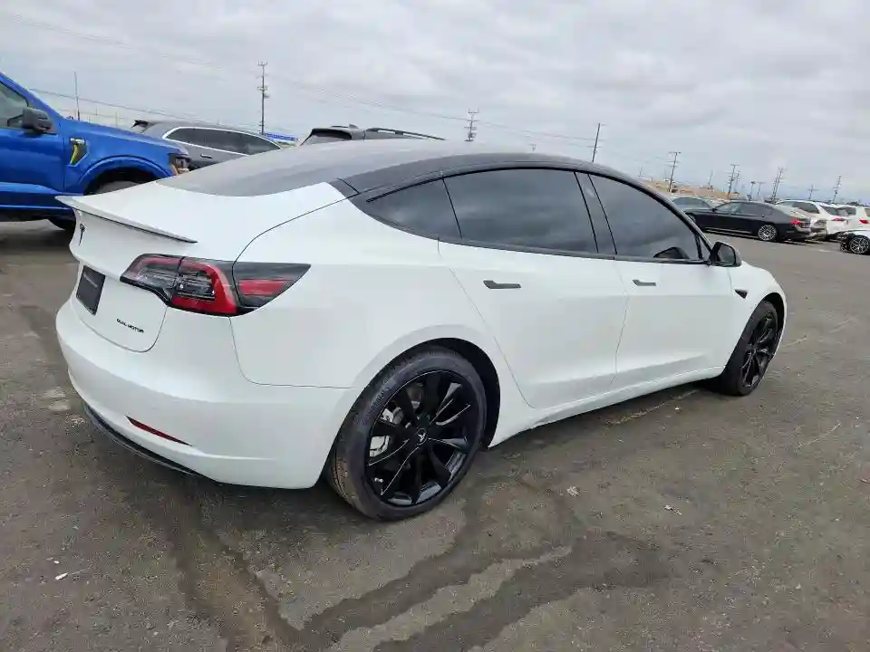 5YJ3E1EB6KF421904 2019 TESLA MODEL 3-2