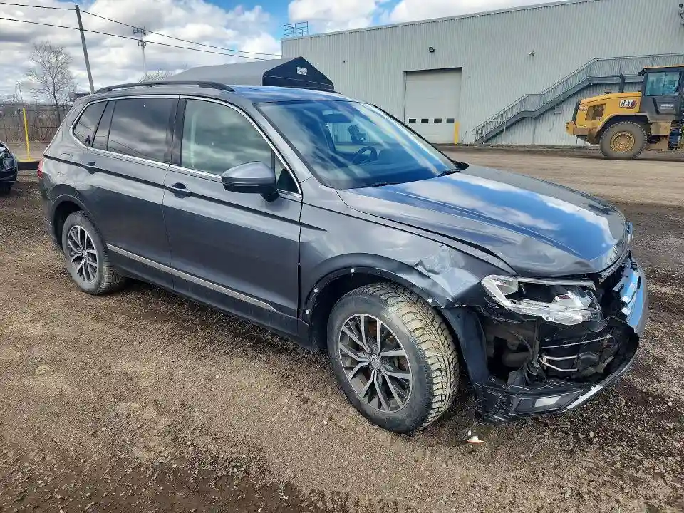 3VV2B7AX8JM157282 2018 VOLKSWAGEN TIGUAN-3