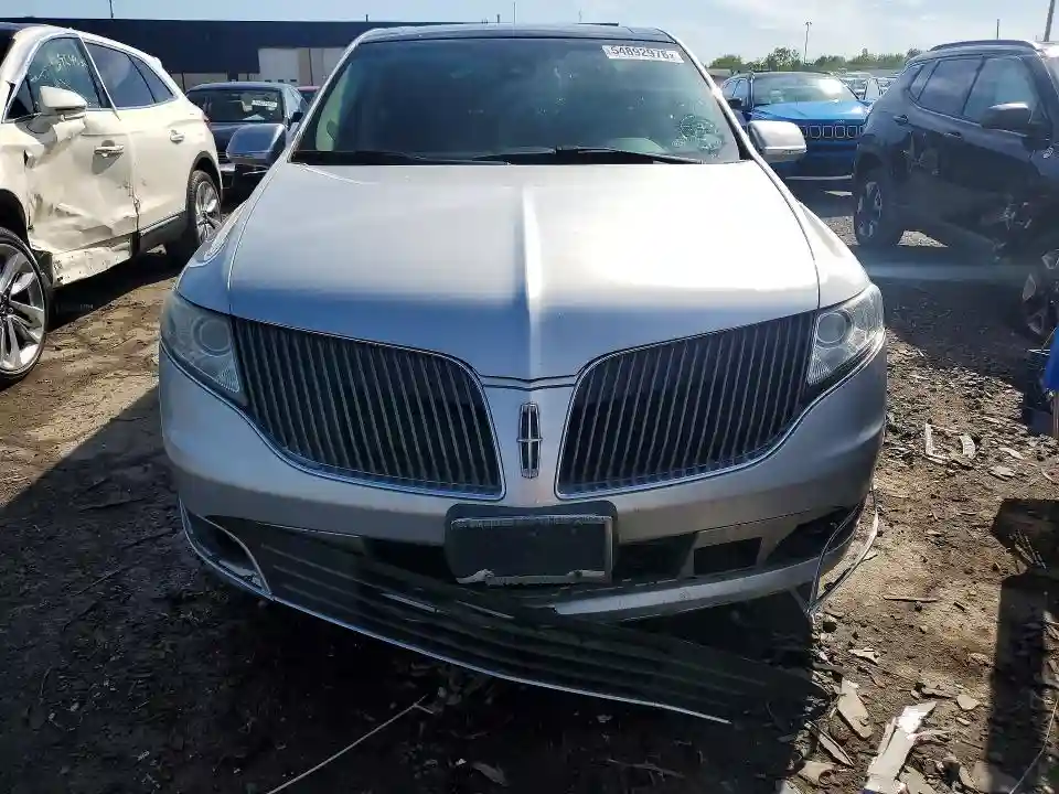 2LMHJ5AT6GBL01824 2016 LINCOLN MKT-4