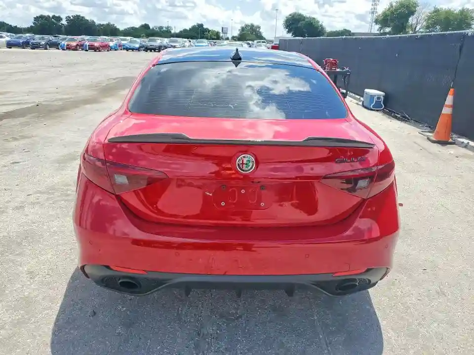 ZARFAMBN7L7624290 2020 ALFA ROMEO GIULIA-5