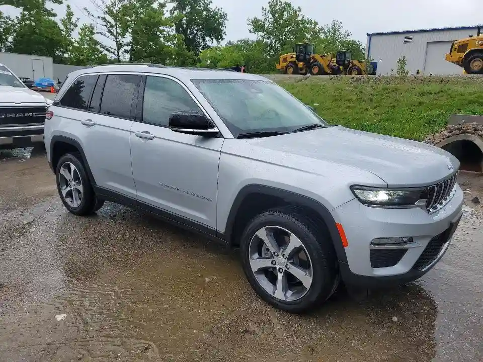 1C4RJYB67N8747768 2022 JEEP CHEROKEE-3
