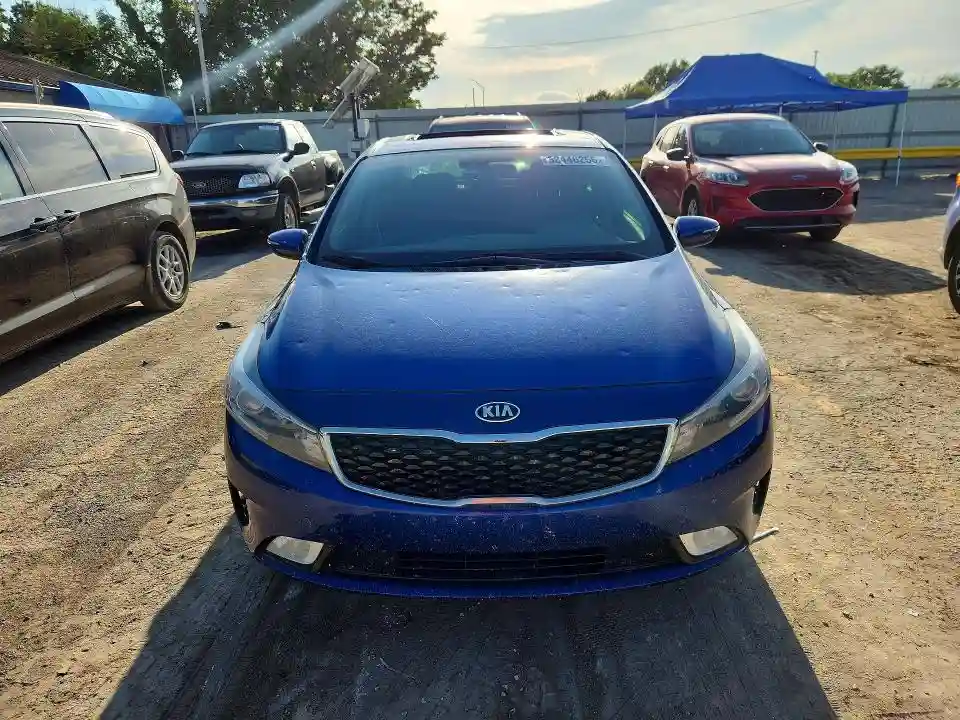 3KPFL4A74HE057650 2017 KIA FORTE-4