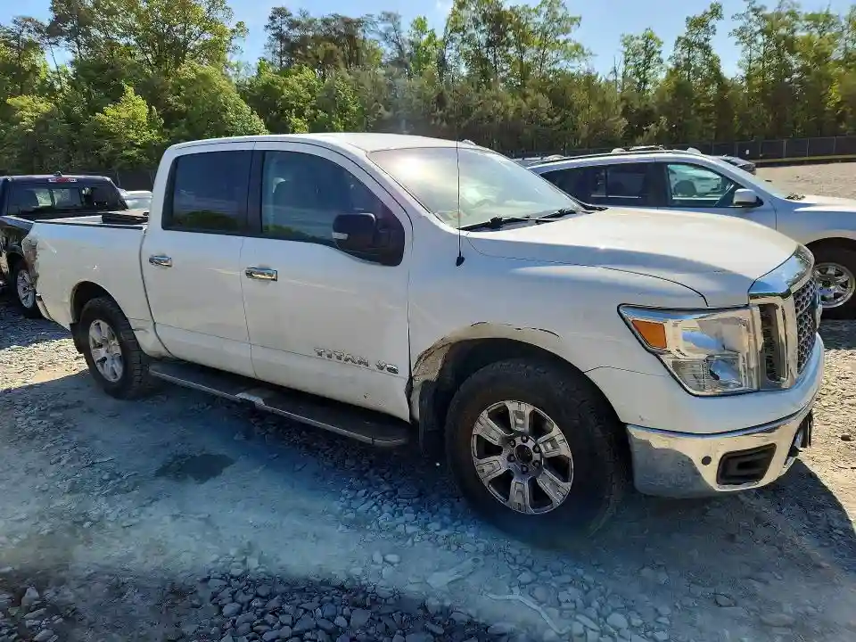 1N6AA1E55JN511863 2018 NISSAN TITAN-3