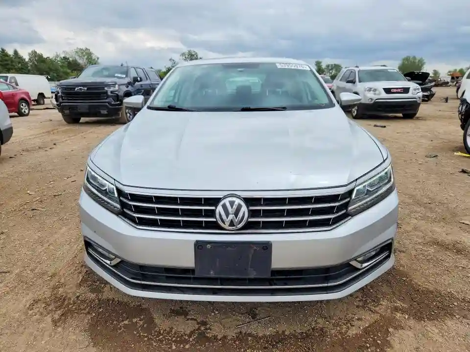 1VWBT7A39GC024630 2016 VOLKSWAGEN PASSAT-4
