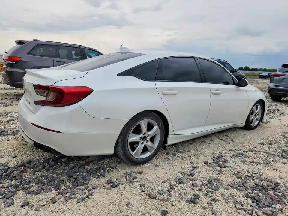 1HGCV2F92JA045115 2018 HONDA ACCORD-2