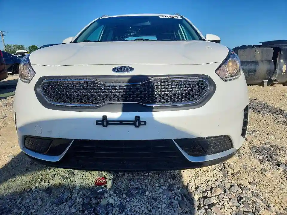 KNDCB3LC8K5302026 2019 KIA NIRO-4