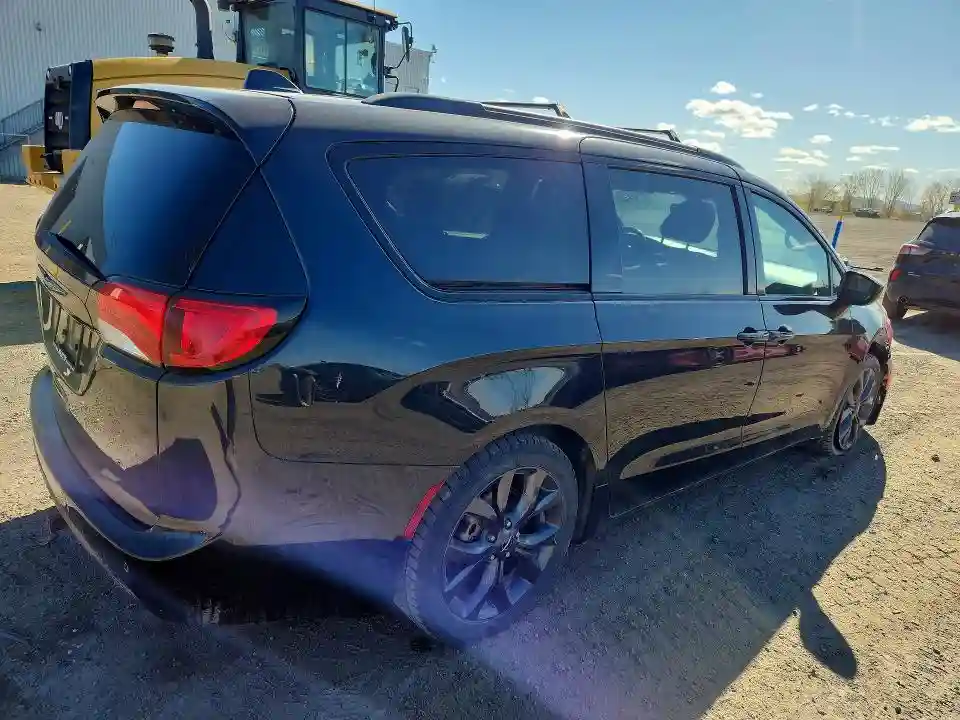 2C4RC1FG9JR175590 2018 CHRYSLER PACIFICA-2