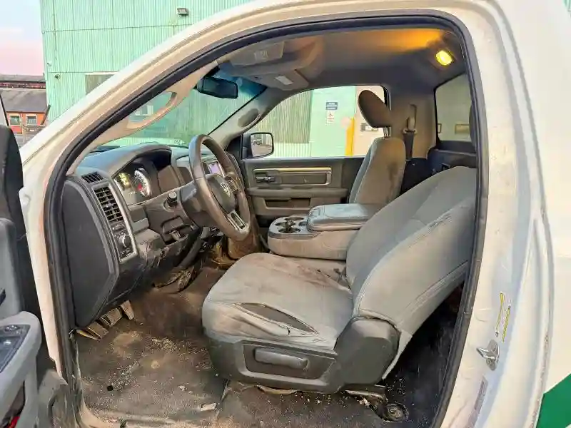 3C6JR7DG7KG552532 2019 RAM 1500-4