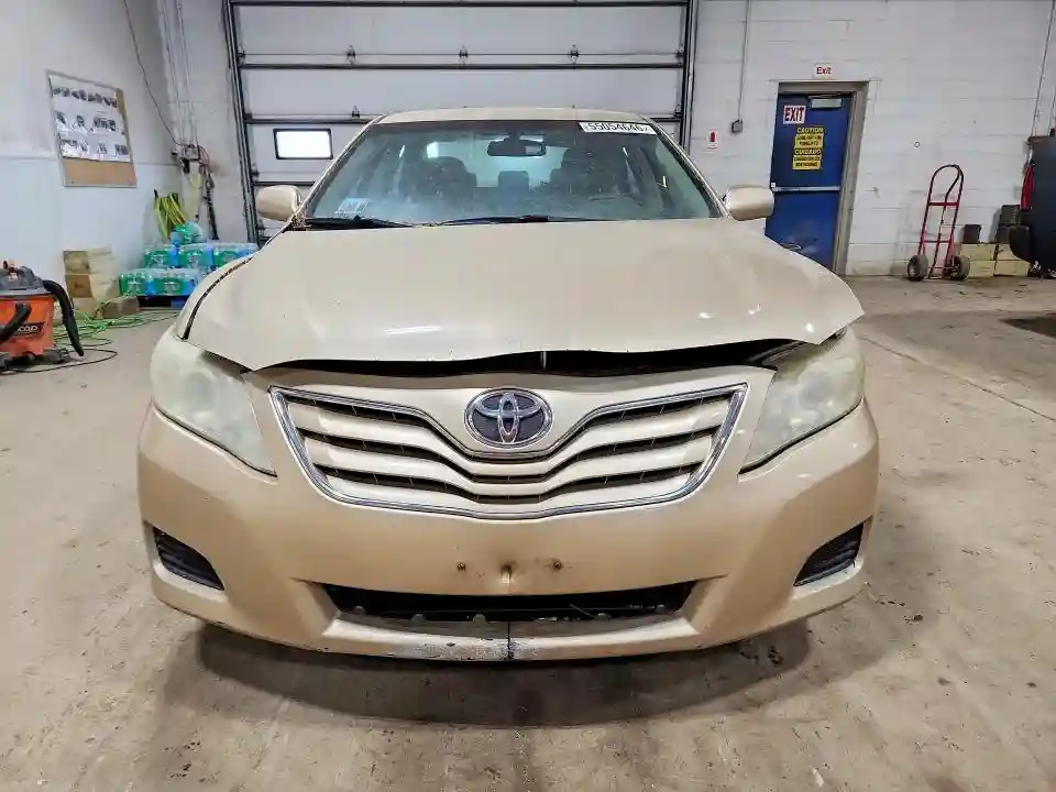 4T1BF3EK2BU140495 2011 TOYOTA CAMRY-4