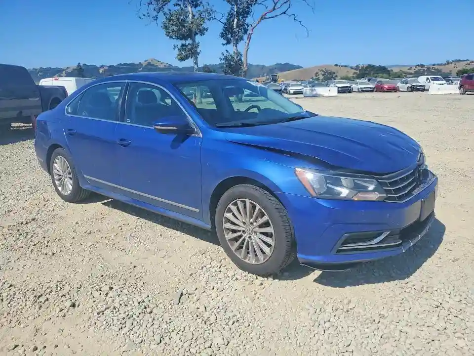 1VWBT7A39GC061726 2016 VOLKSWAGEN PASSAT-3