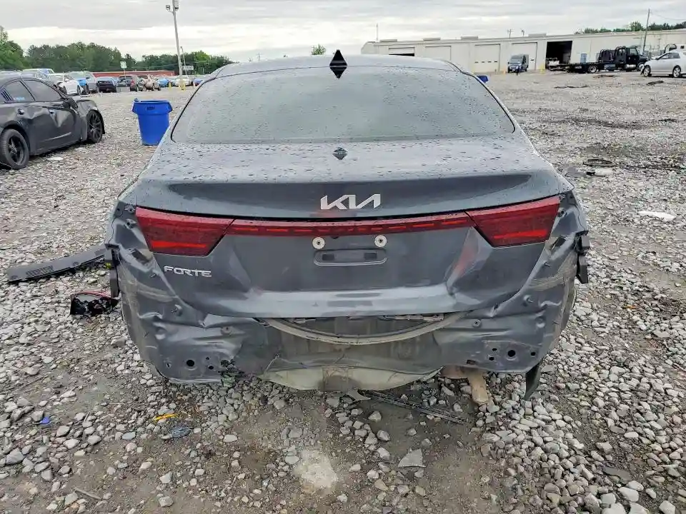 3KPF24AD3RE730373 2024 KIA FORTE LXS-5