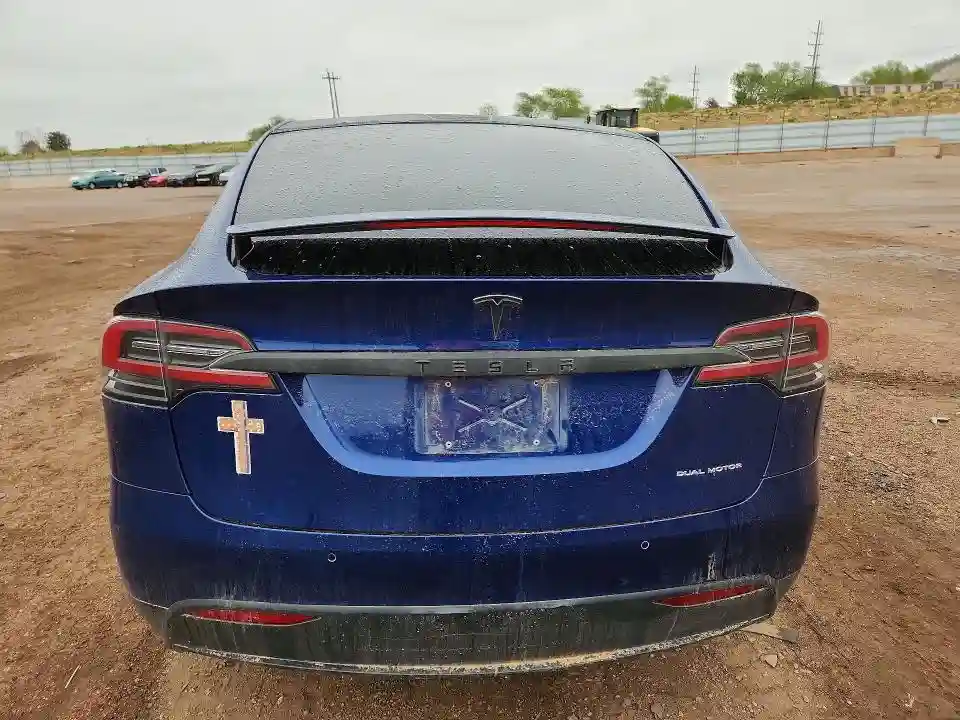 5YJXCBE24KF203263 2019 TESLA MODEL X-5