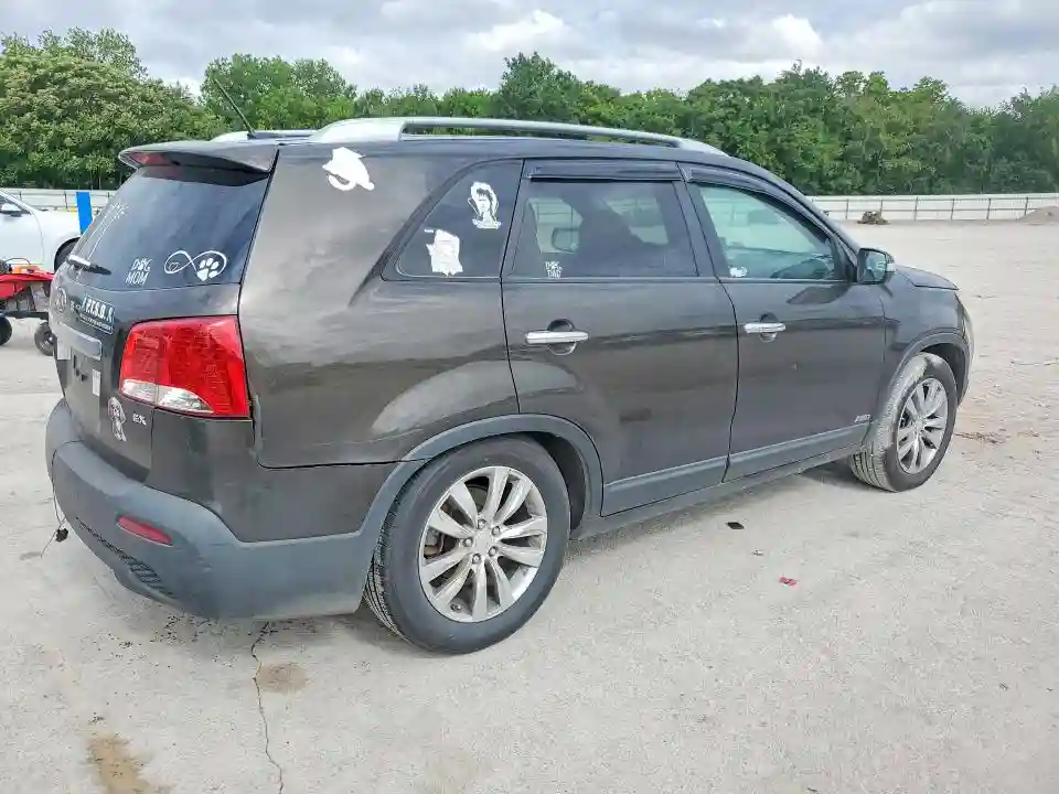 5XYKUDA18BG134621 2011 KIA SORENTO-2