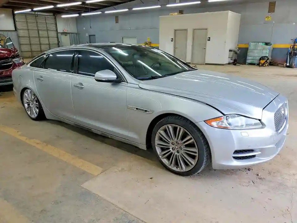 SAJWA2GE0DMV46026 2013 JAGUAR XJ-3