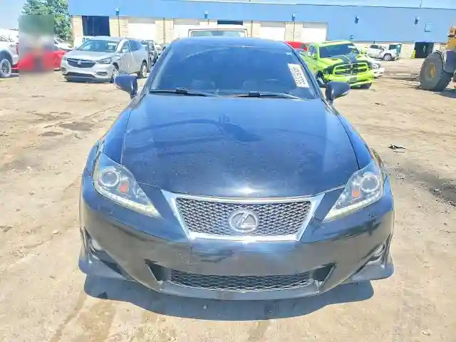 JTHCE5C20B5001050 2011 LEXUS IS-4