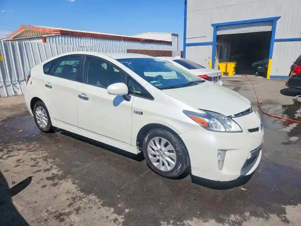 JTDKN3DP5C3028558 2012 TOYOTA PRIUS-3