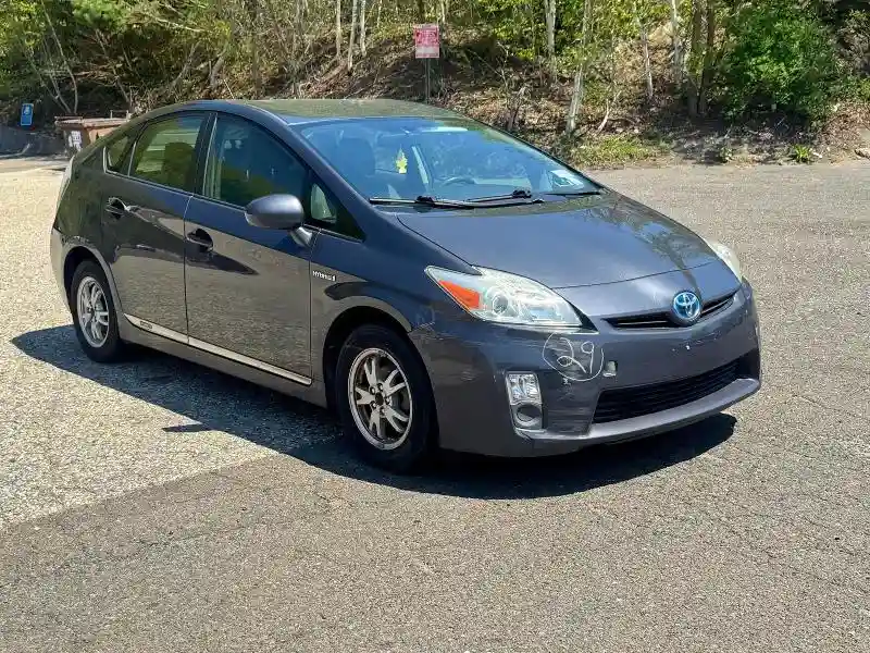 JTDKN3DU6B1377065 2011 TOYOTA PRIUS-0