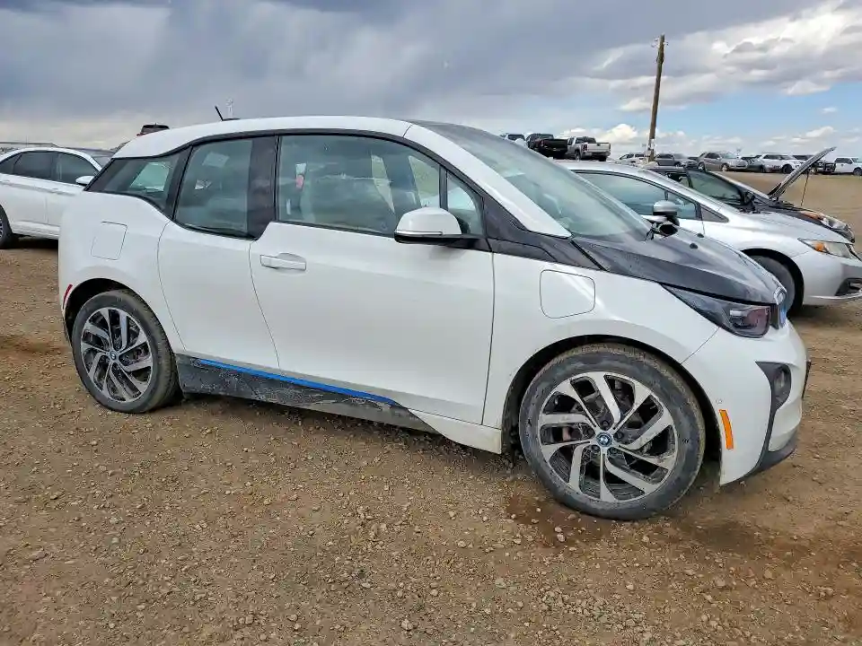 WBY1Z4C52FV278384 2015 BMW I SERIES-3